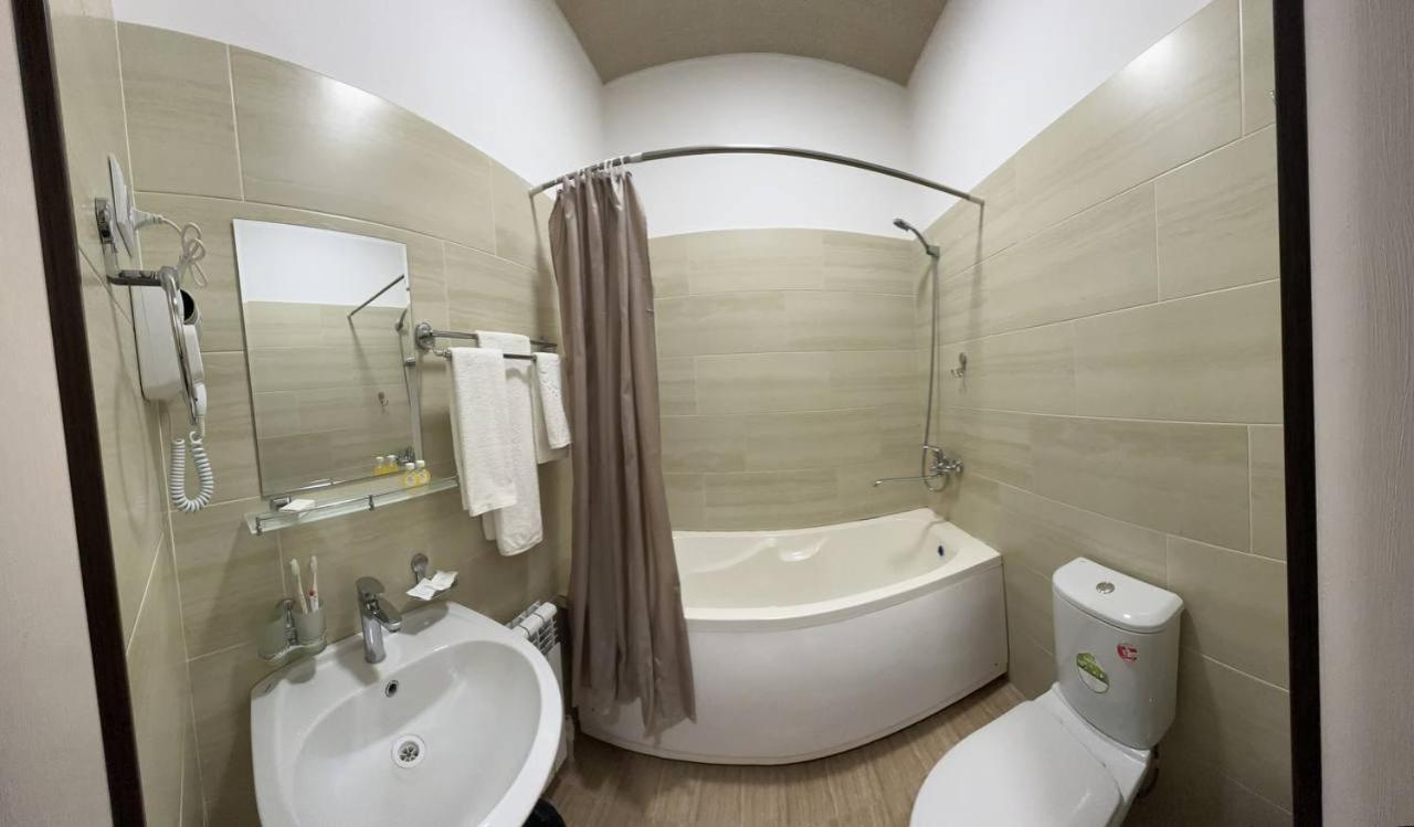 Hotel Aral Noukous Extérieur photo