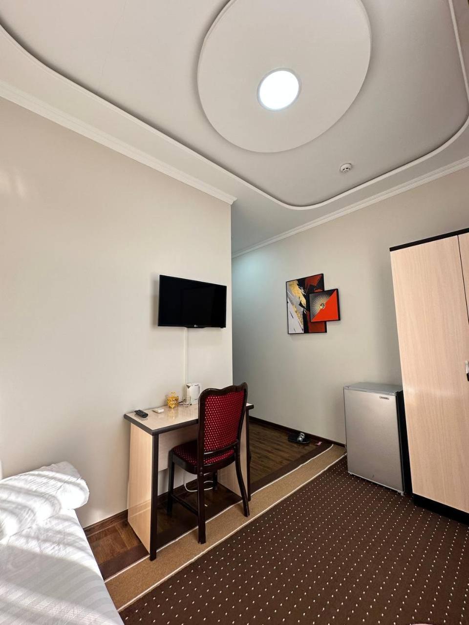 Hotel Aral Noukous Extérieur photo