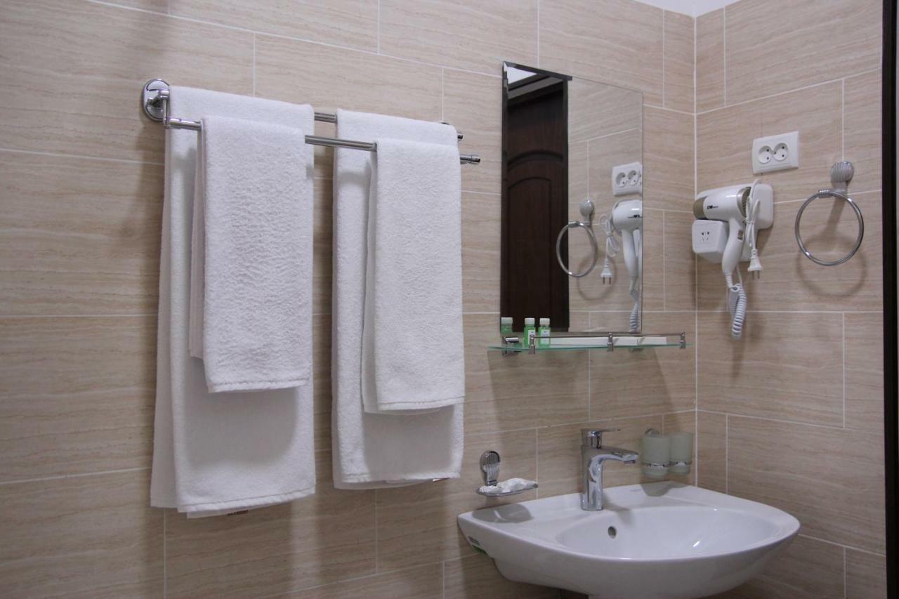 Hotel Aral Noukous Extérieur photo