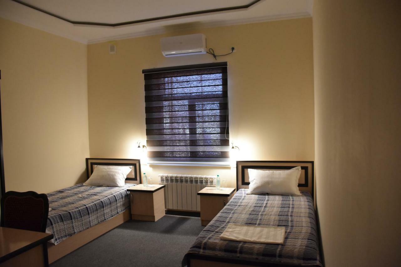 Hotel Aral Noukous Extérieur photo