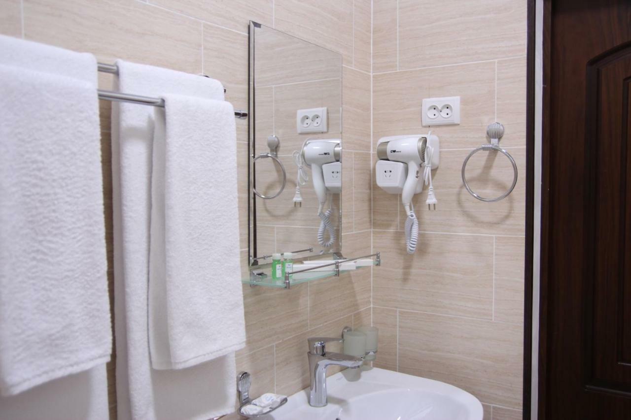 Hotel Aral Noukous Extérieur photo